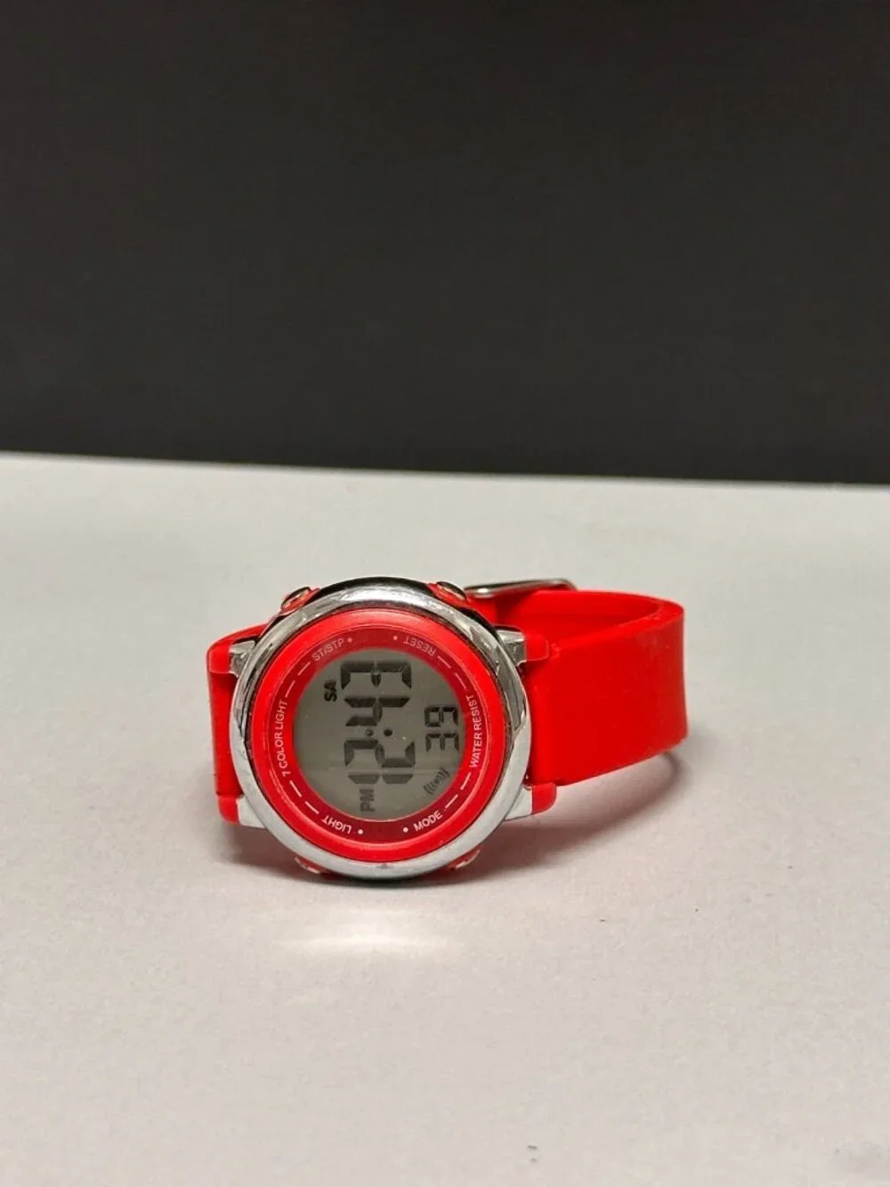 Skmei Womens Digital Watch Silver Tone Red Backlight Round New Battery 8.5